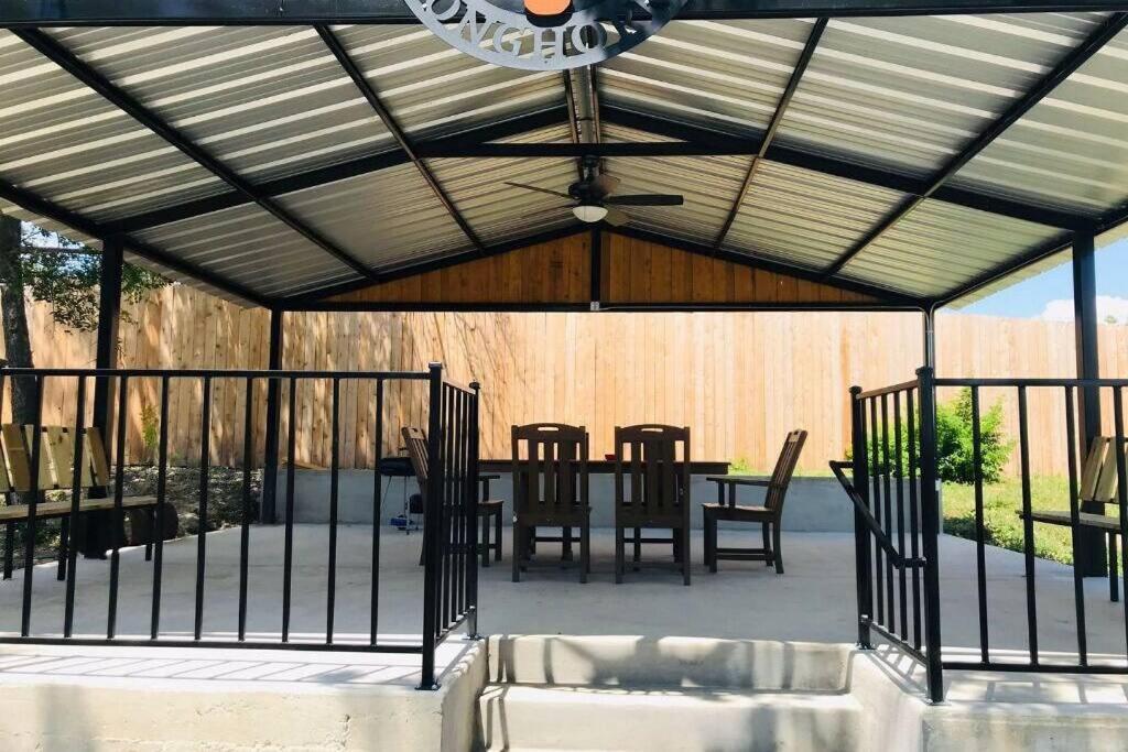 Villa Cyc Eclectic Back House With Bbq Gazebo San Antonio Esterno foto