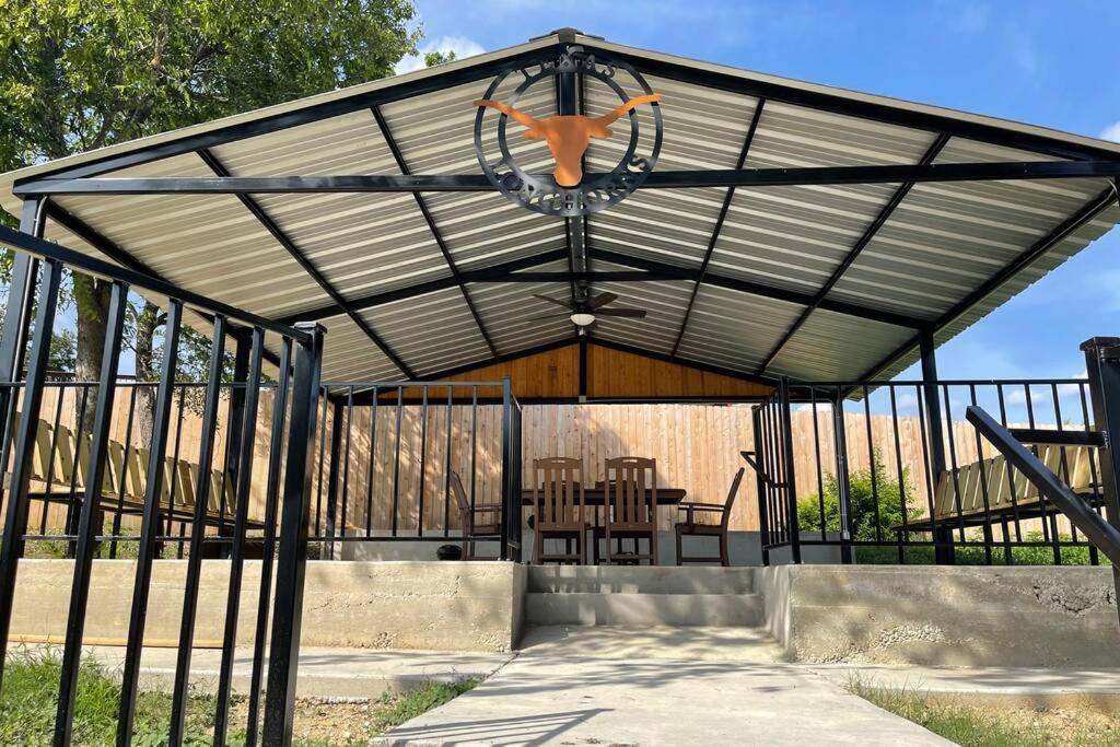 Villa Cyc Eclectic Back House With Bbq Gazebo San Antonio Esterno foto