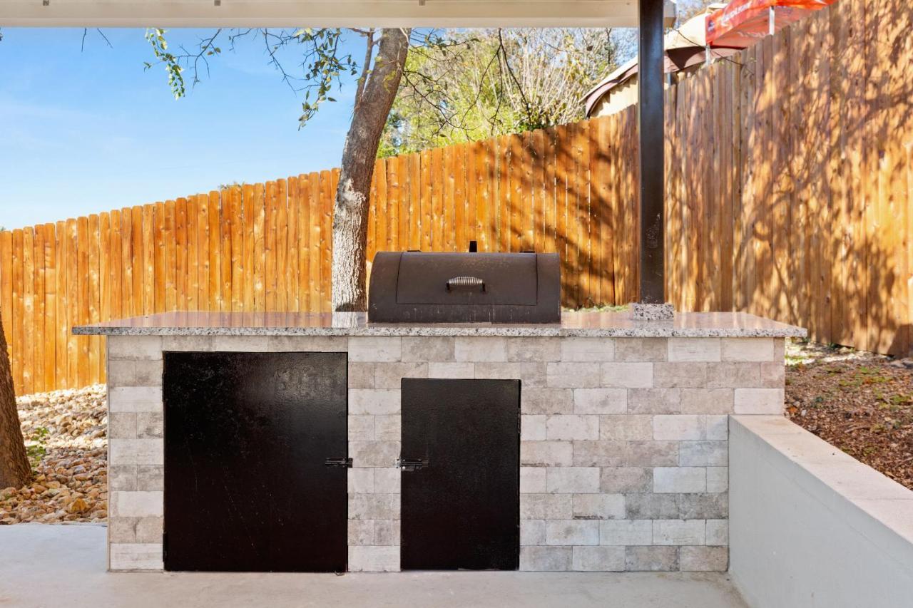 Villa Cyc Eclectic Back House With Bbq Gazebo San Antonio Esterno foto